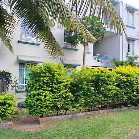 Allamanda Apartments - 100M Bain Boeuf Beach Екстериор снимка