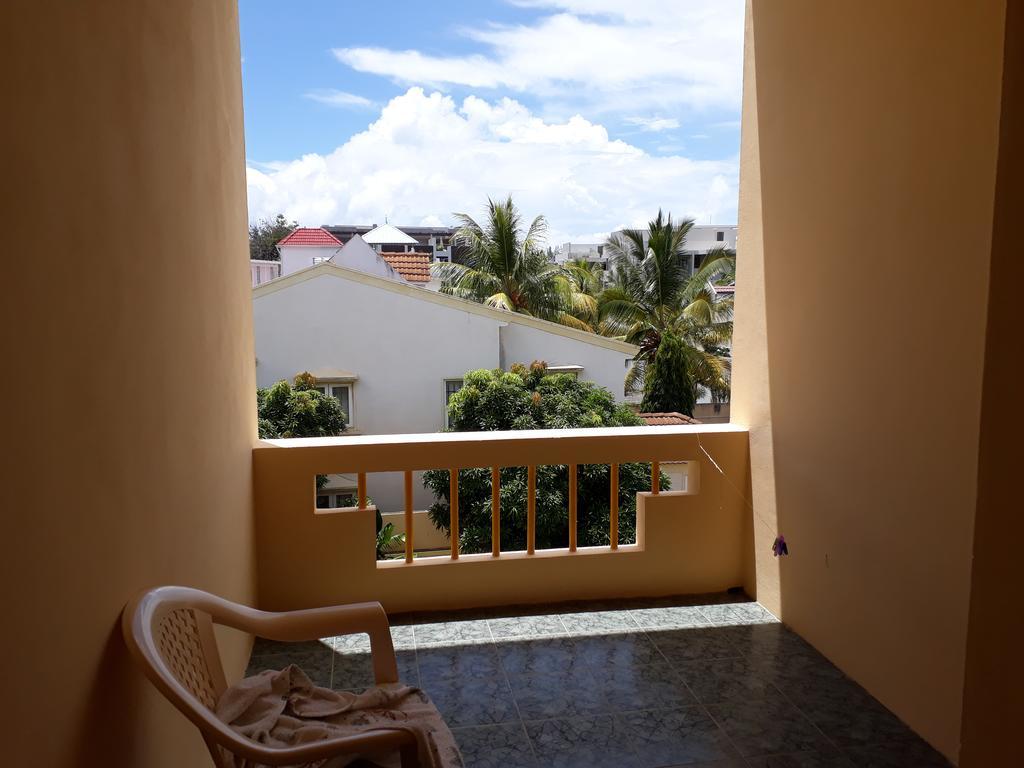 Allamanda Apartments - 100M Bain Boeuf Beach Екстериор снимка