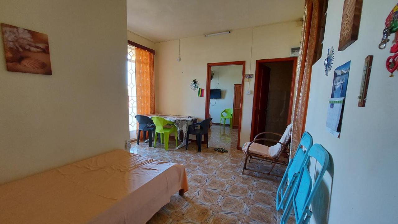 Allamanda Apartments - 100M Bain Boeuf Beach Екстериор снимка